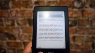 Zdjęcie przedstawiające sposób łatwego udostępniania książek Kindle od jednego członka rodziny do drugiego