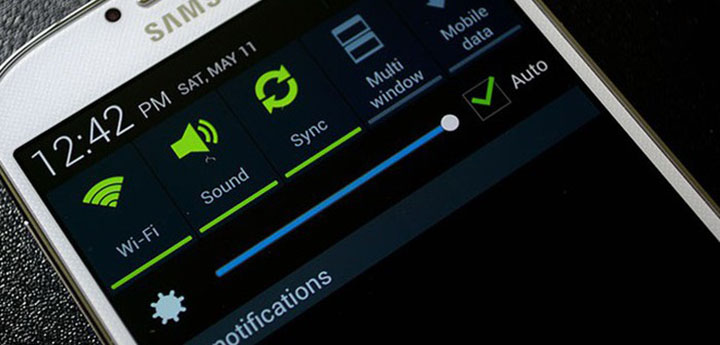 Baissez la luminosité sur notre mobile Android